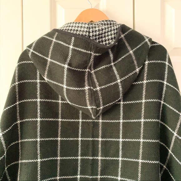 NWT Trouvé fringe poncho - Picture 4 of 5